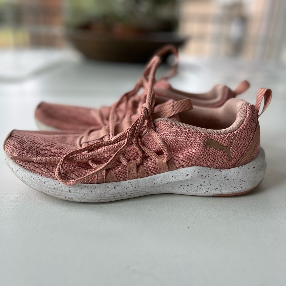 Pumas Size 6